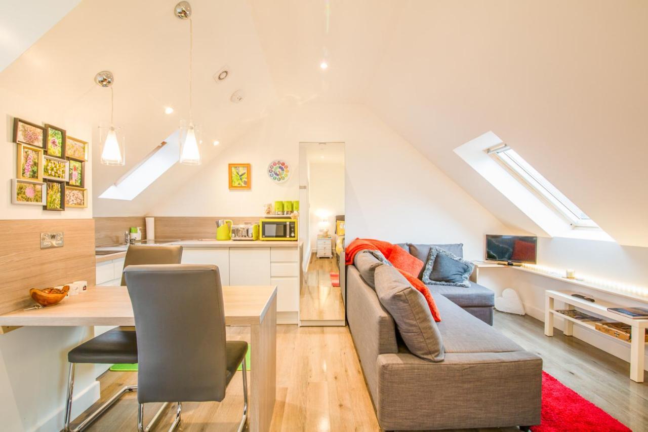 Allt Mor Rentals - Chalet With Hot Tub, And Studio Apartment No Hot Tub Roybridge Bagian luar foto