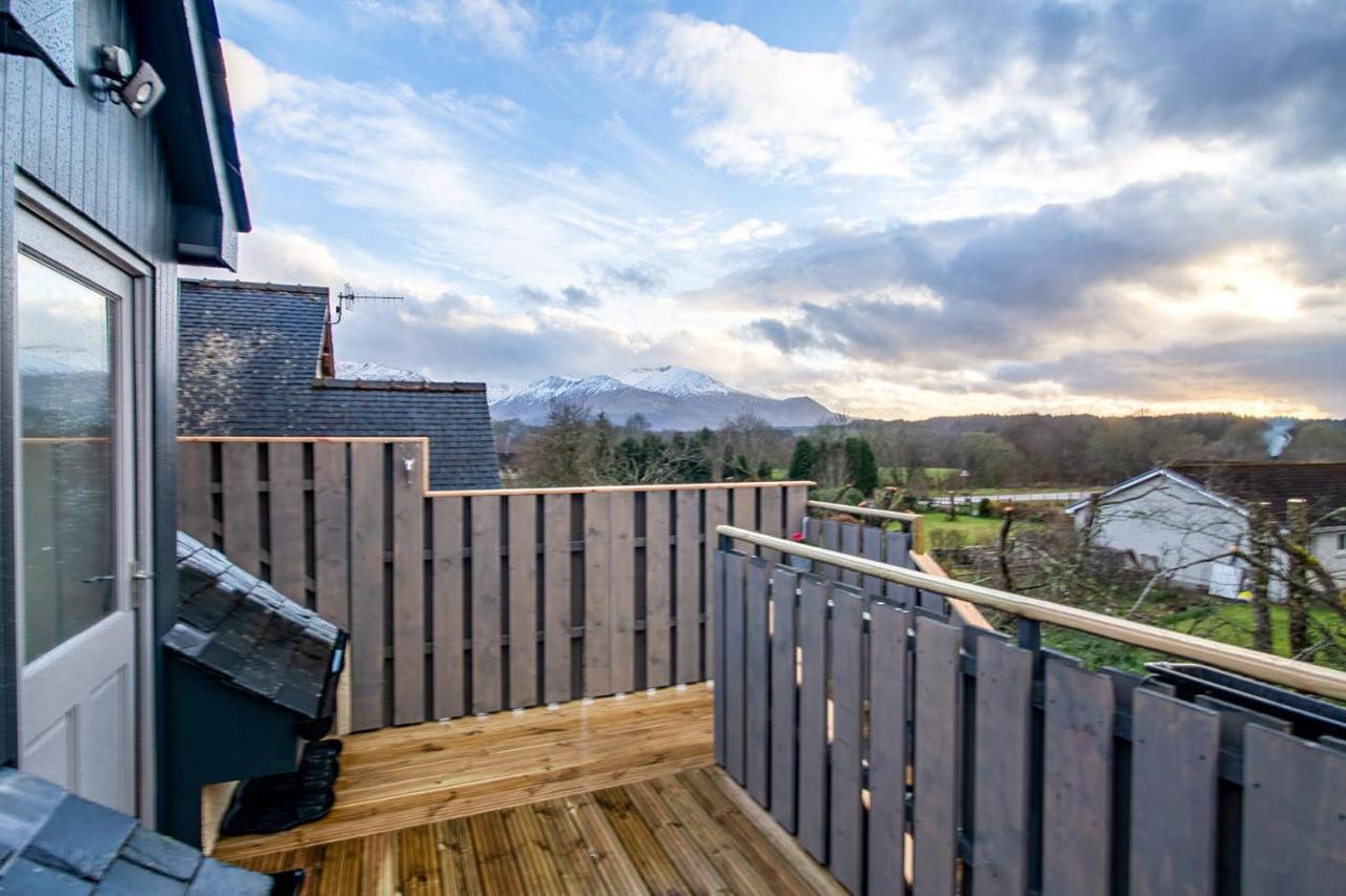 Allt Mor Rentals - Chalet With Hot Tub, And Studio Apartment No Hot Tub Roybridge Bagian luar foto